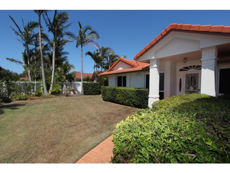136 Monterey Keys Drive, Helensvale QLD 4212