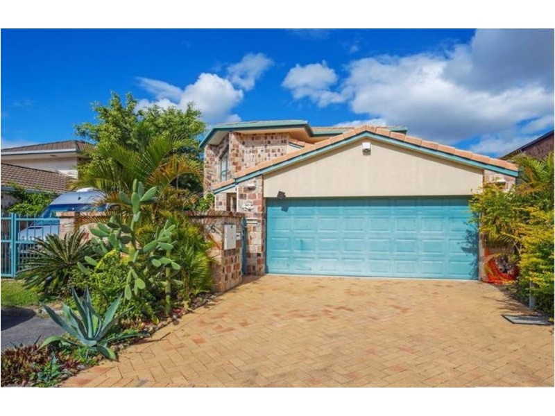 6 Thyme Court, Runaway Bay QLD 4216