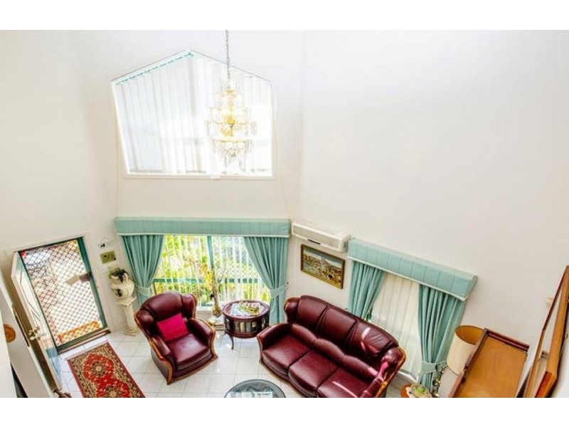 6 Thyme Court, Runaway Bay QLD 4216