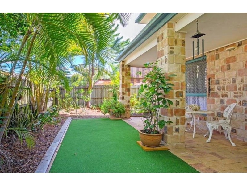 6 Thyme Court, Runaway Bay QLD 4216