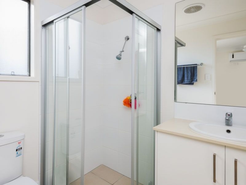 12 Beacon Lane, Hope Island QLD 4212