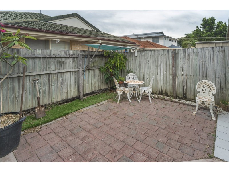 1/12 Rouen Avenue, Paradise Point QLD 4216