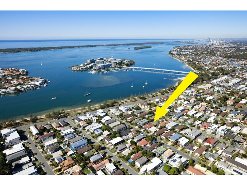 1/12 Rouen Avenue, Paradise Point QLD 4216