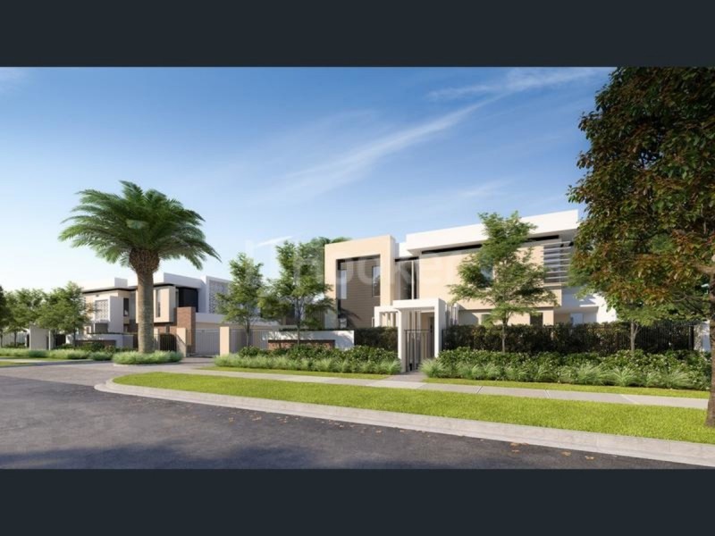 37 Sickle Avenue, Hope Island QLD 4212