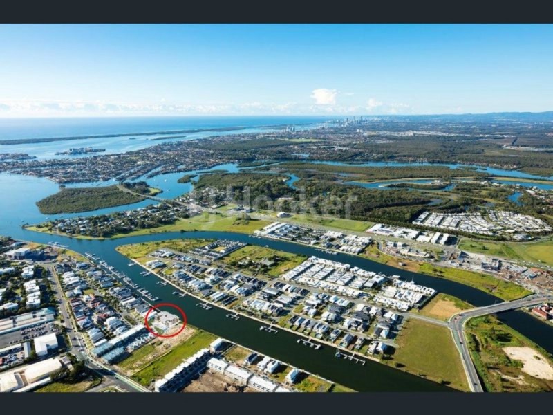 37 Sickle Avenue, Hope Island QLD 4212