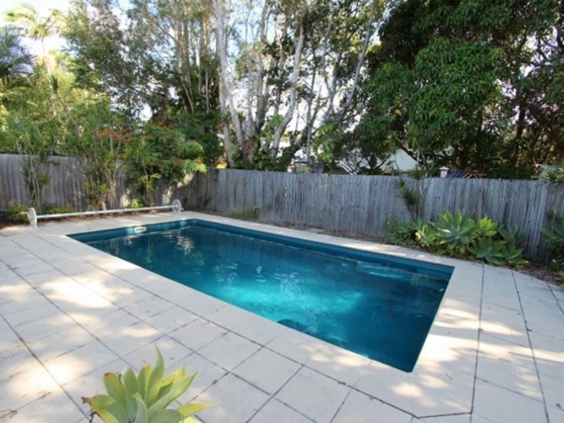 56 Abalone Avenue, Paradise Point QLD 4216