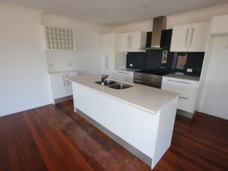 56 Abalone Avenue, Paradise Point QLD 4216