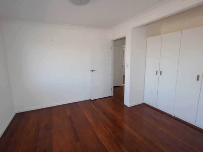 56 Abalone Avenue, Paradise Point QLD 4216