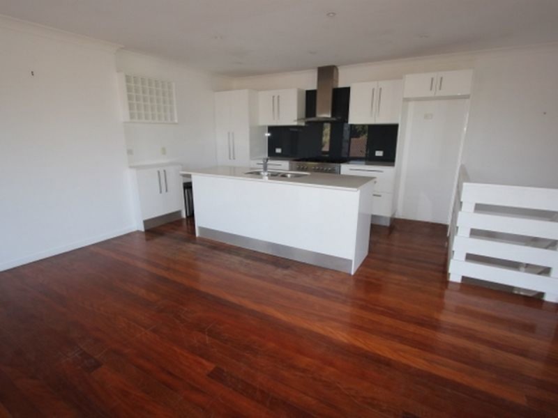 56 Abalone Avenue, Paradise Point QLD 4216