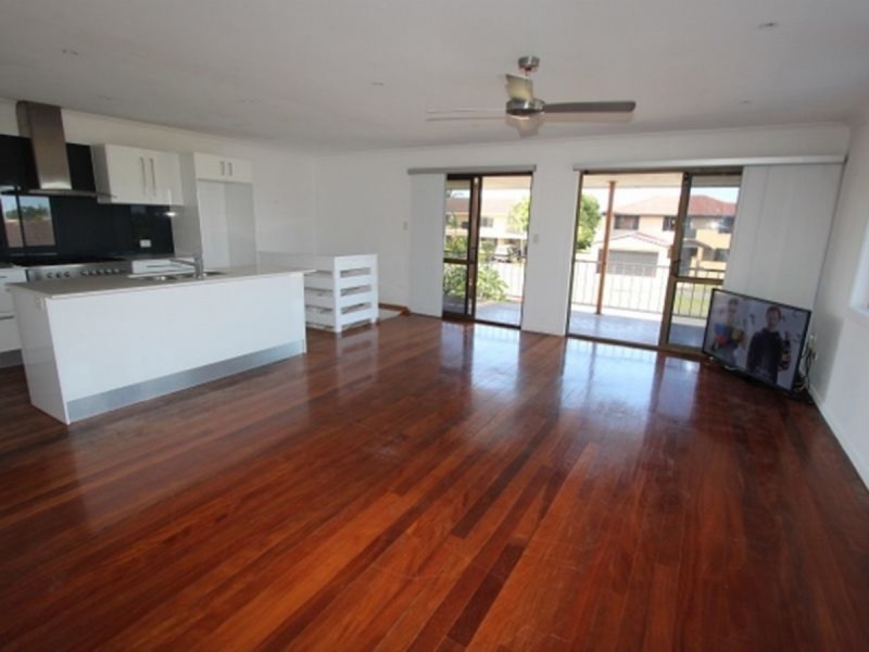 56 Abalone Avenue, Paradise Point QLD 4216