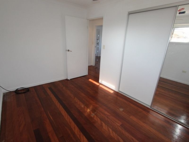 56 Abalone Avenue, Paradise Point QLD 4216