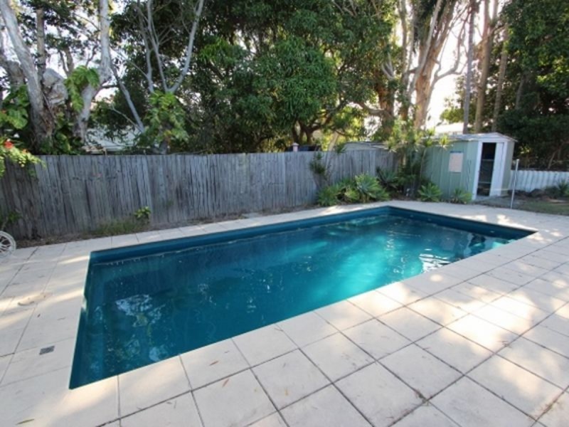 56 Abalone Avenue, Paradise Point QLD 4216