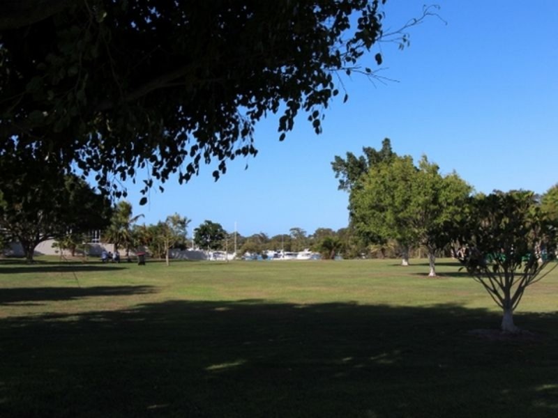 56 Abalone Avenue, Paradise Point QLD 4216