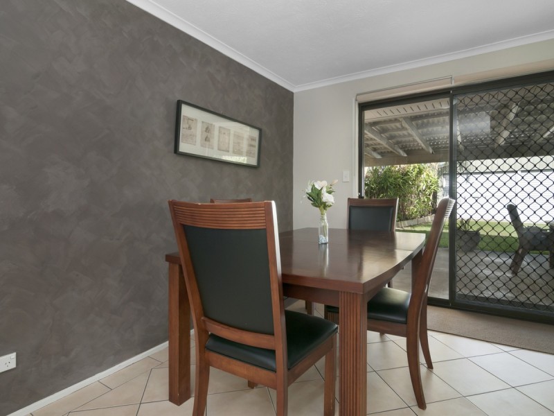 15 Burrinjuck Drive, Coombabah QLD 4216