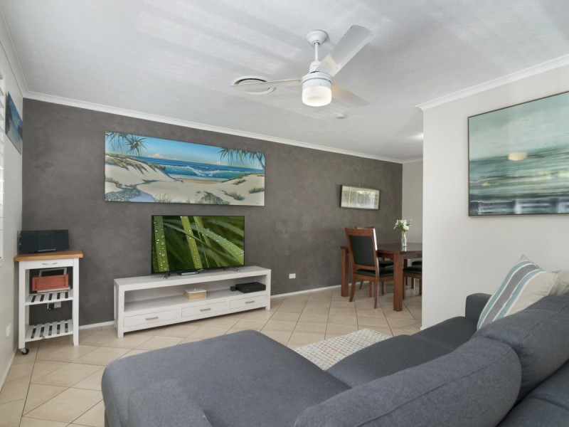15 Burrinjuck Drive, Coombabah QLD 4216
