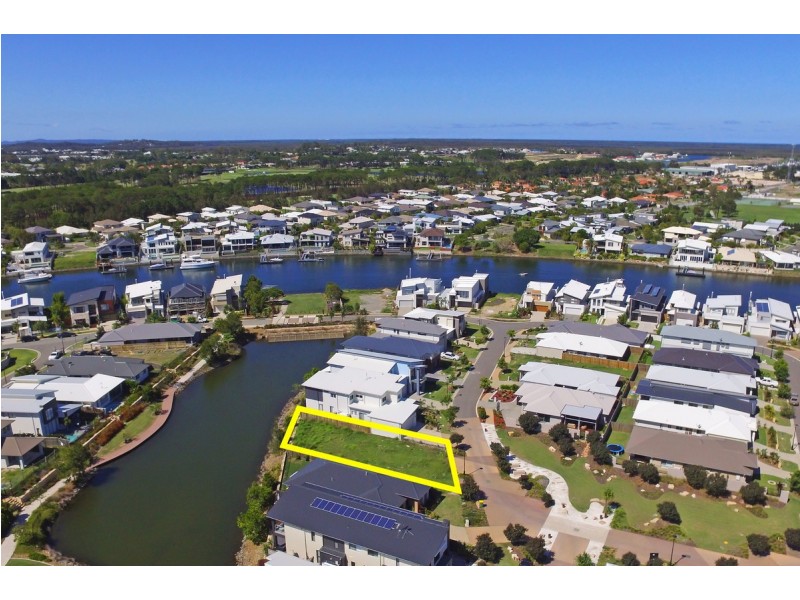 11 Keelson Crescent, Hope Island QLD 4212