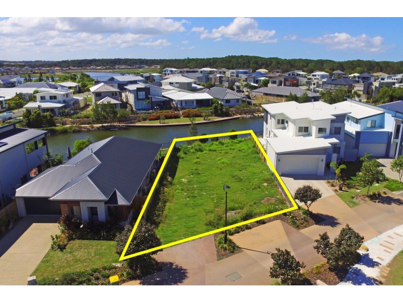 11 Keelson Crescent, Hope Island QLD 4212