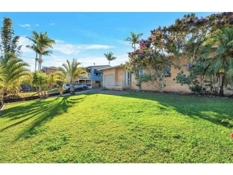 9 Louise Street, Southport QLD 4215