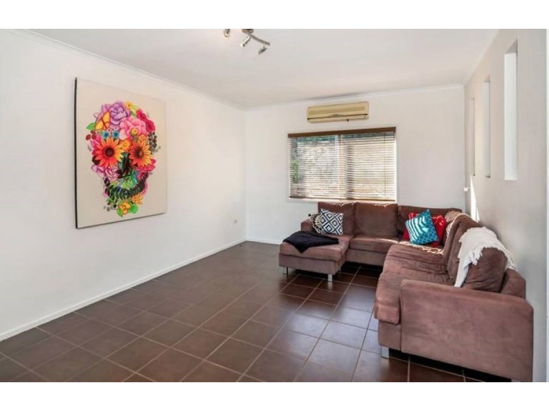 9 Louise Street, Southport QLD 4215