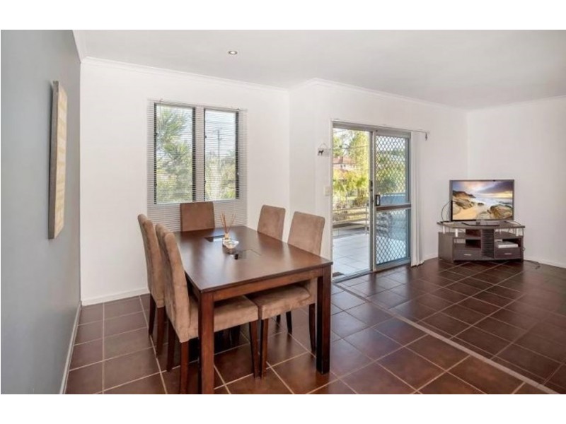 9 Louise Street, Southport QLD 4215