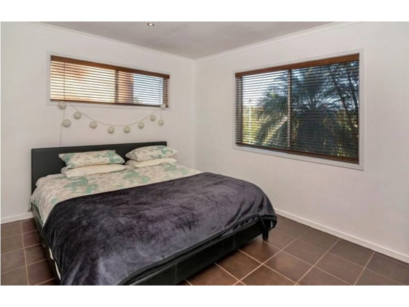 9 Louise Street, Southport QLD 4215