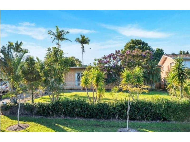 9 Louise Street, Southport QLD 4215