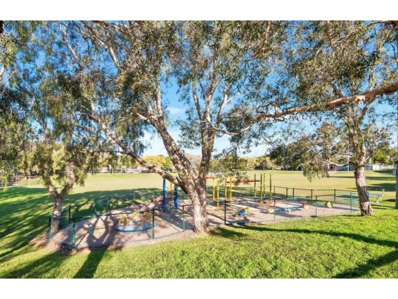 9 Louise Street, Southport QLD 4215