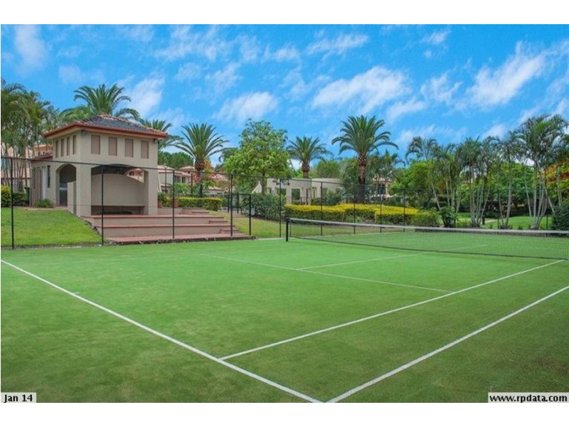 30/23 Santa Barbara Road, Hope Island QLD 4212