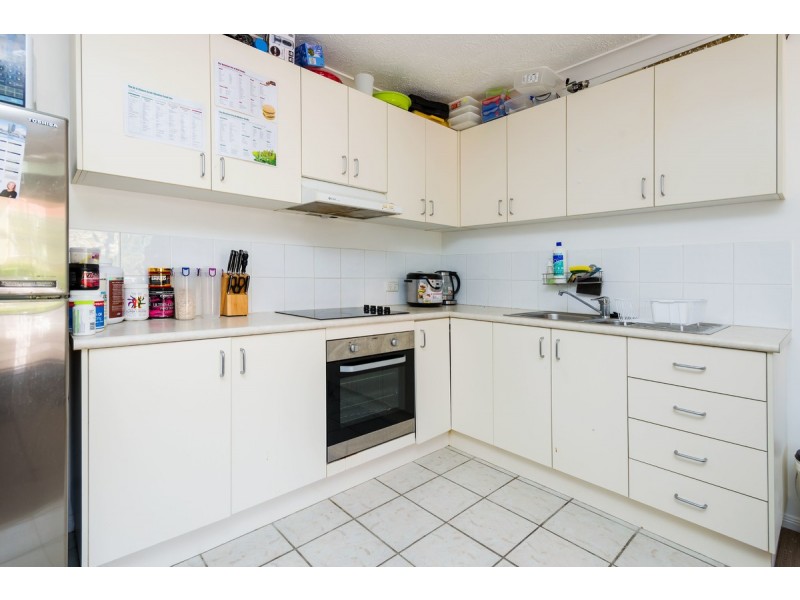 6/5 Lloyd Street, Southport QLD 4215