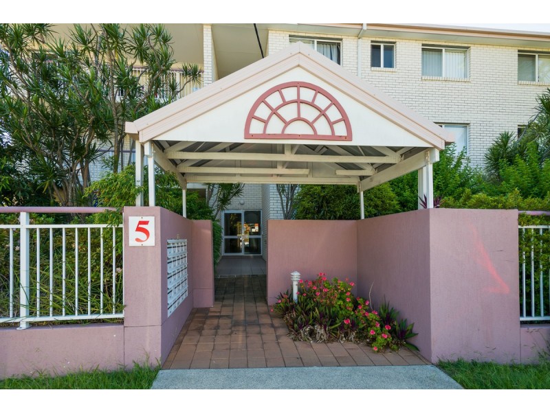 6/5 Lloyd Street, Southport QLD 4215