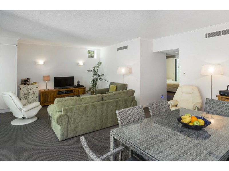 1D/28 Bayview Street, Runaway Bay QLD 4216