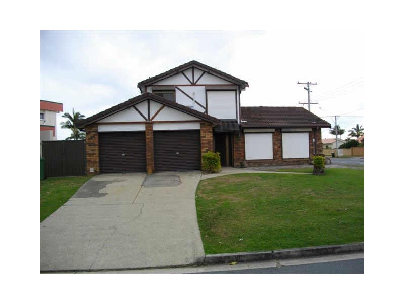 326 Bayview Street, Hollywell QLD 4216