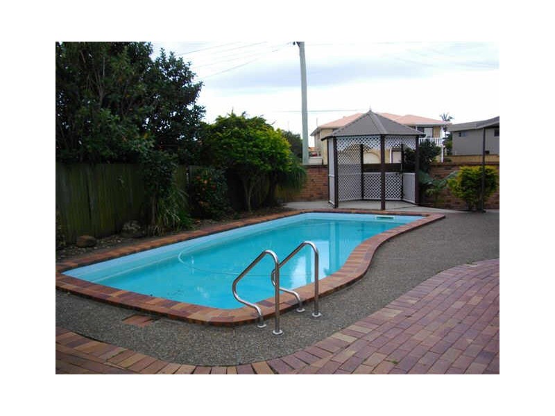 326 Bayview Street, Hollywell QLD 4216