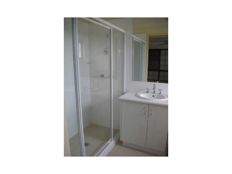 326 Bayview Street, Hollywell QLD 4216