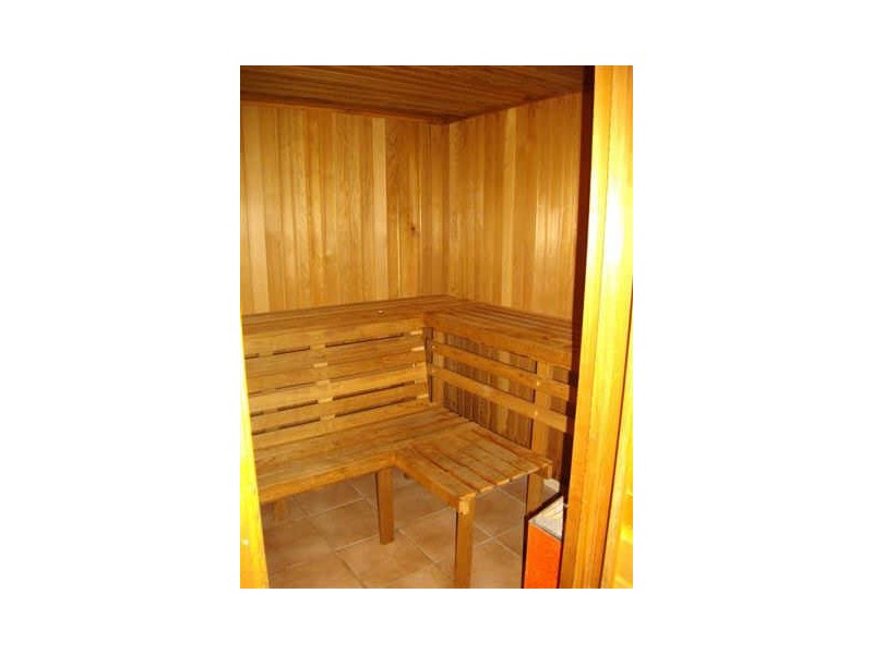 326 Bayview Street, Hollywell QLD 4216