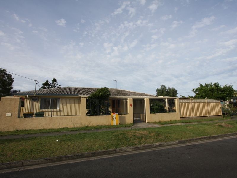 4 Mulkarra, Biggera Waters QLD 4216