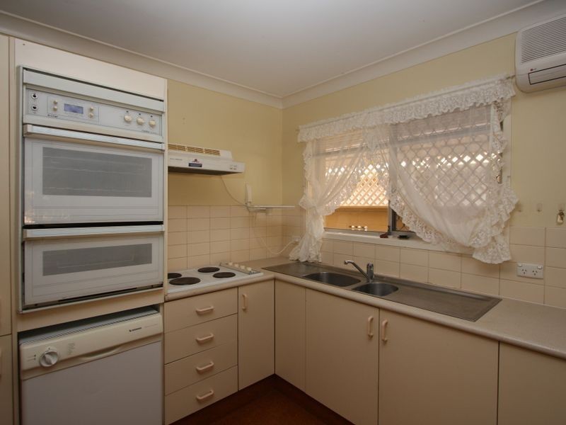 4 Mulkarra, Biggera Waters QLD 4216