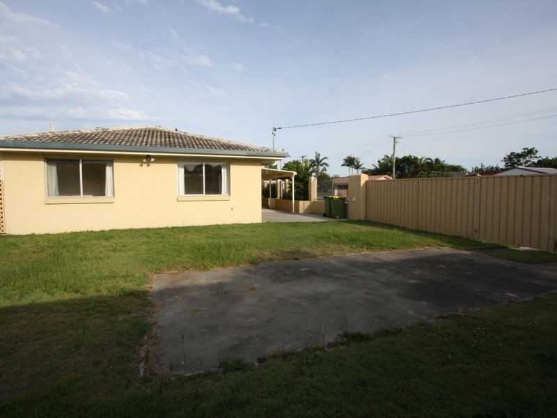 4 Mulkarra, Biggera Waters QLD 4216
