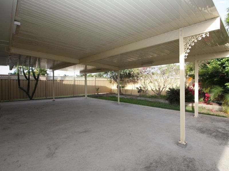 4 Mulkarra, Biggera Waters QLD 4216