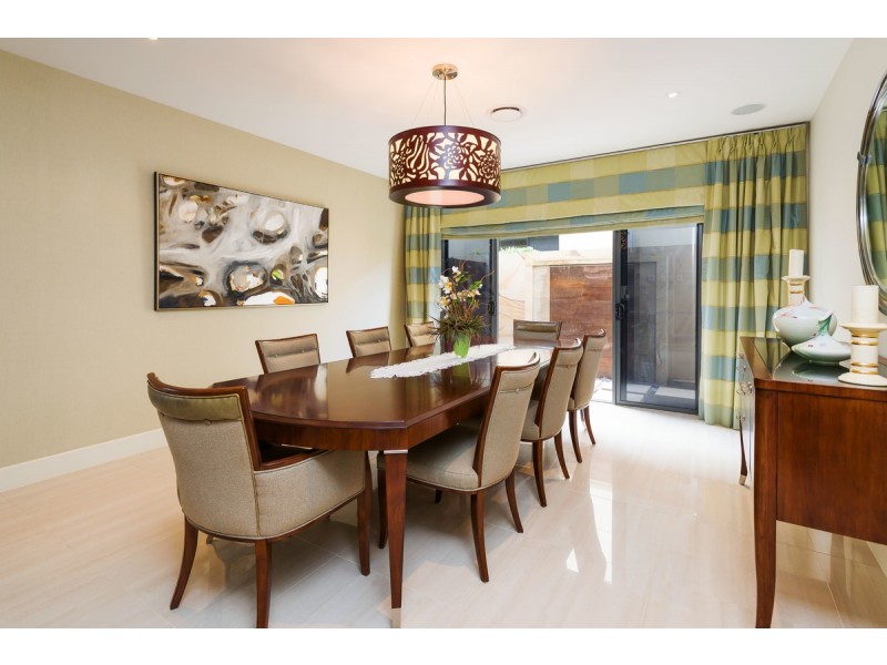 8088 Riverside Drive, Sanctuary Cove QLD 4212