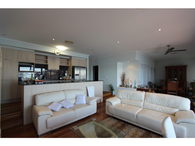 40/181 Lae Drive, Coombabah QLD 4216