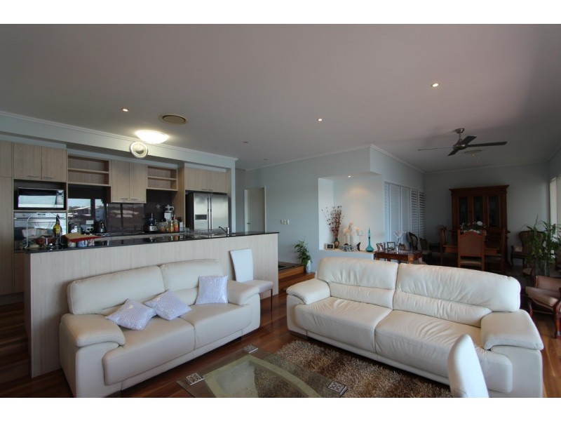 40/181 Lae Drive, Coombabah QLD 4216