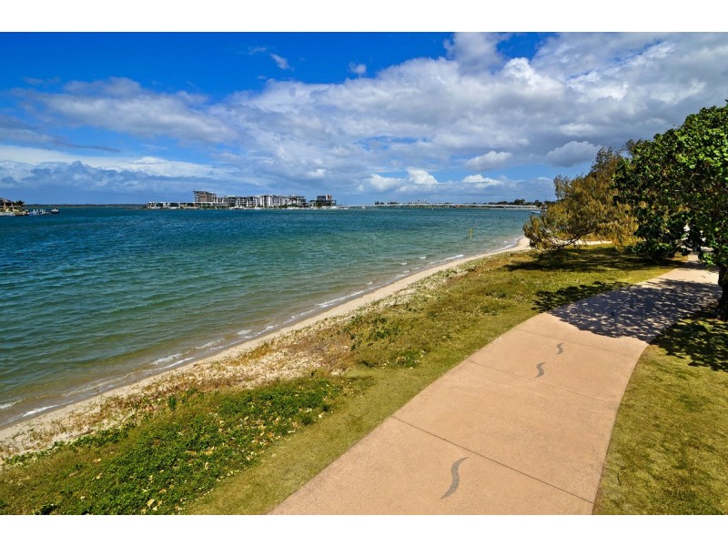 14/16-18 Abalone Avenue, Paradise Point QLD 4216