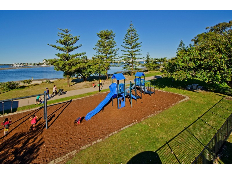 14/16-18 Abalone Avenue, Paradise Point QLD 4216