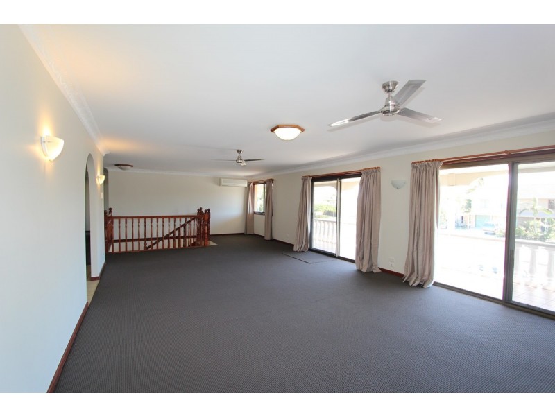 58 Abalone Avenue, Paradise Point QLD 4216