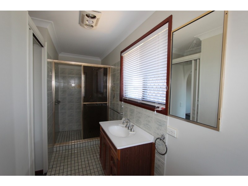 58 Abalone Avenue, Paradise Point QLD 4216