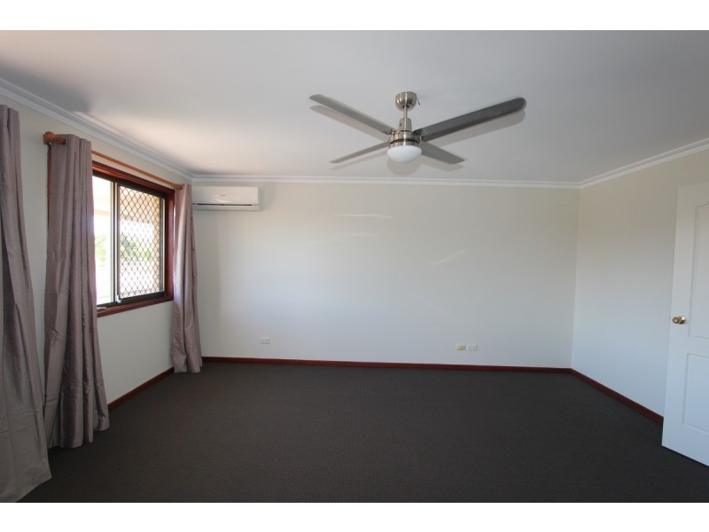 58 Abalone Avenue, Paradise Point QLD 4216