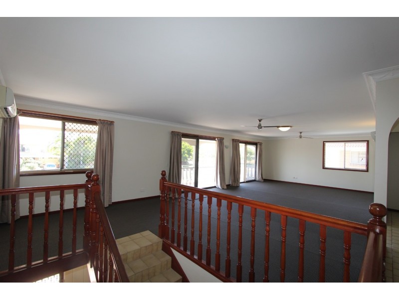 58 Abalone Avenue, Paradise Point QLD 4216