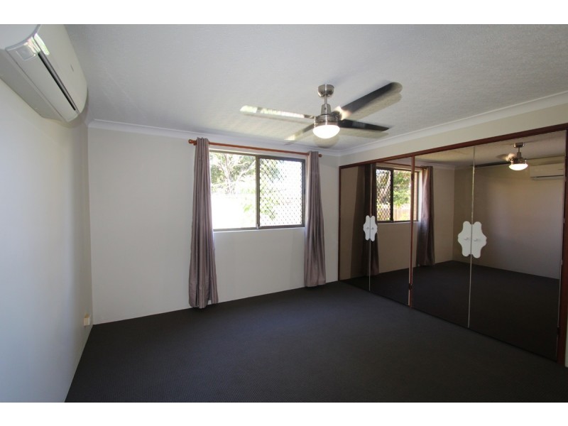 58 Abalone Avenue, Paradise Point QLD 4216