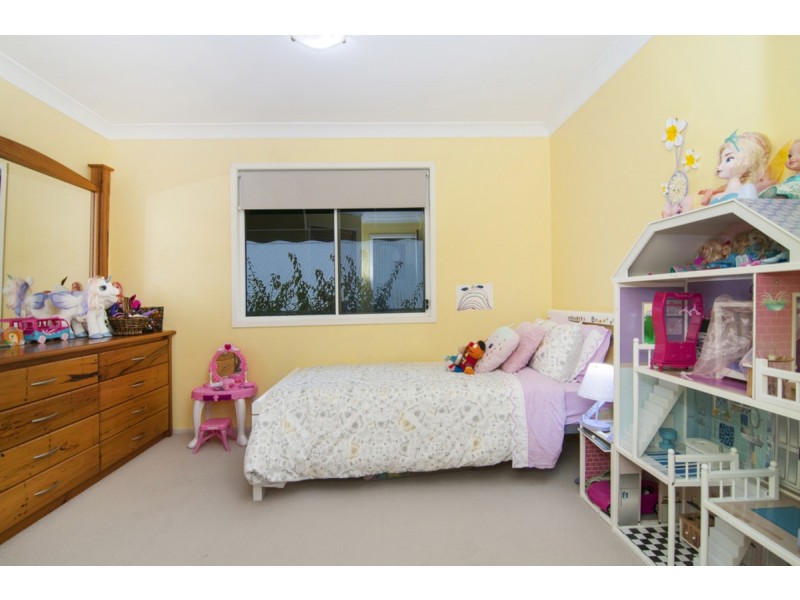 6 Akoonah Street, Hope Island QLD 4212